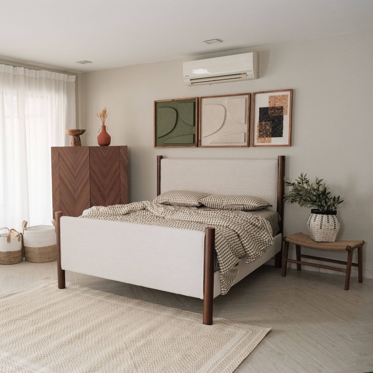 Arlo King Bed