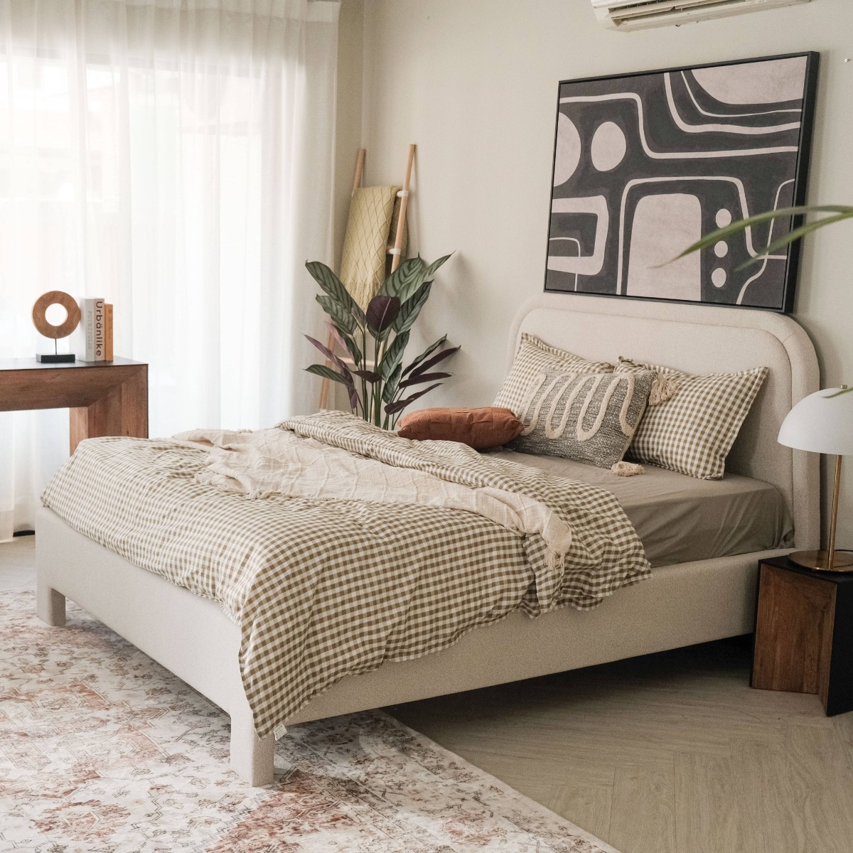 Charlotte Chiffon Beige King Bed
