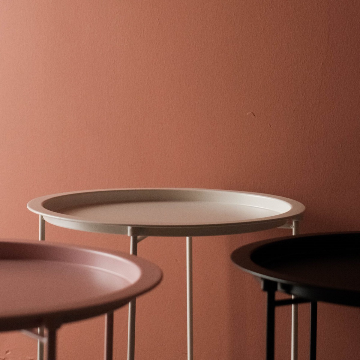Yanis White Tray Table