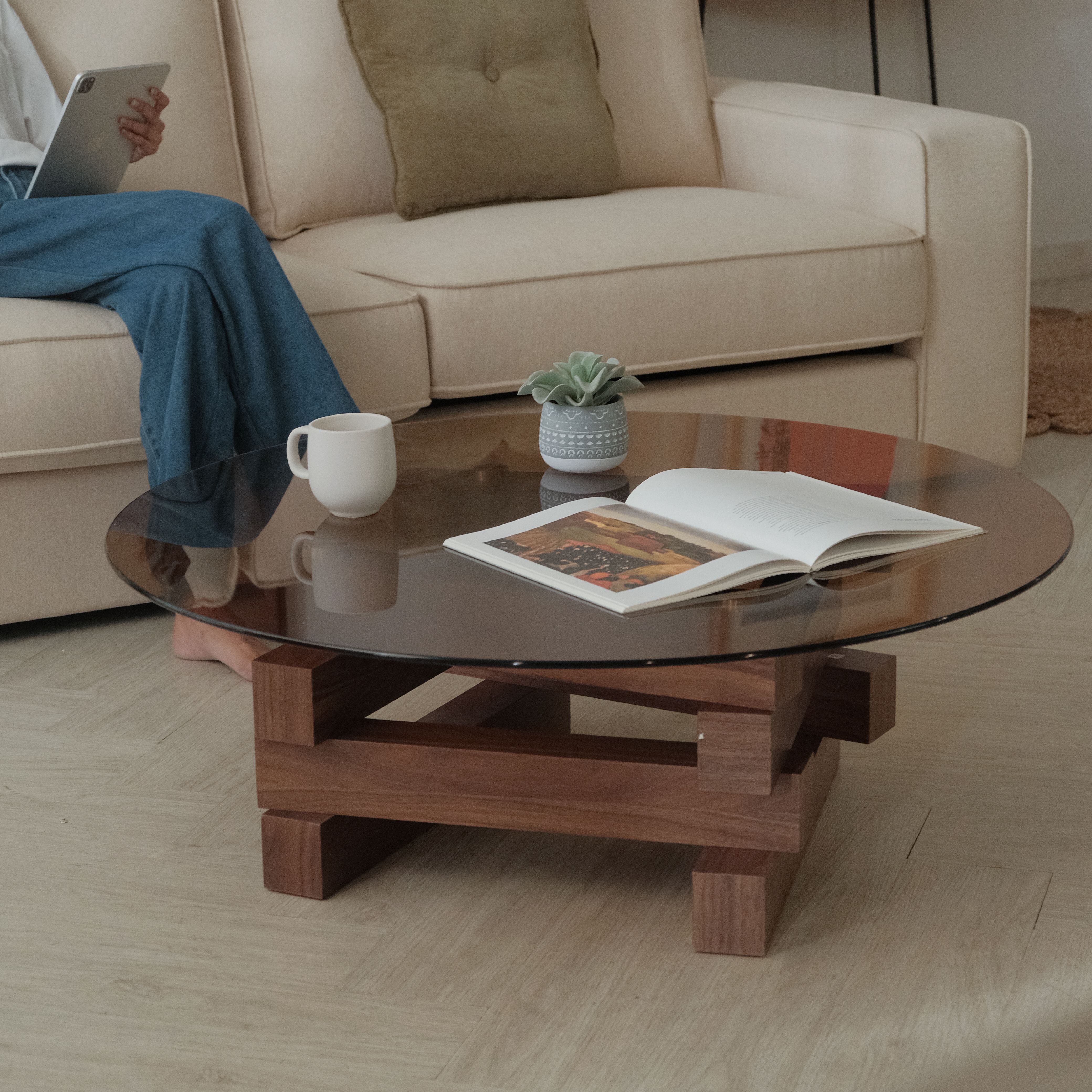 Litto Round Coffee Table