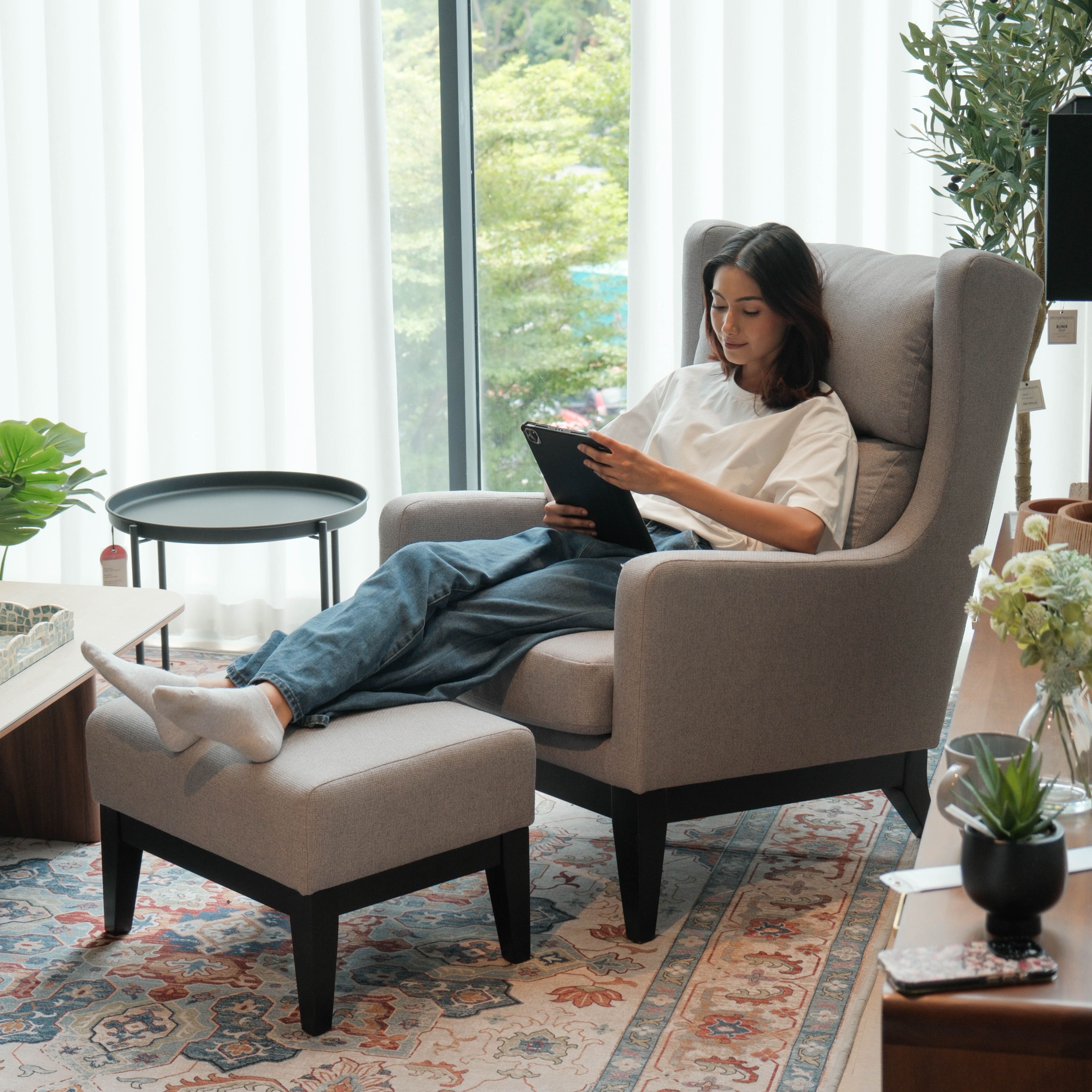 Frida Light Grey Lounge Chair