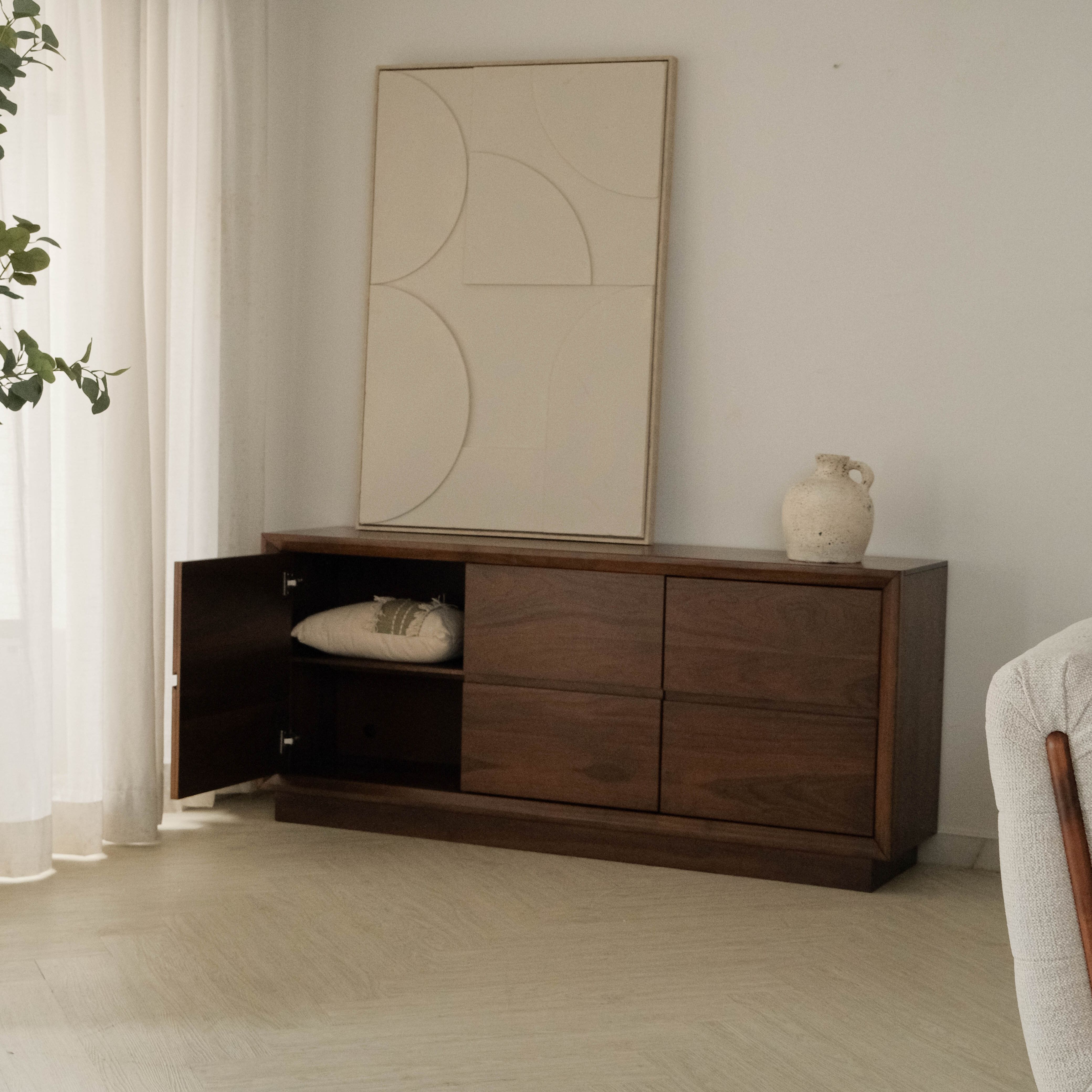 Kirana Sideboard