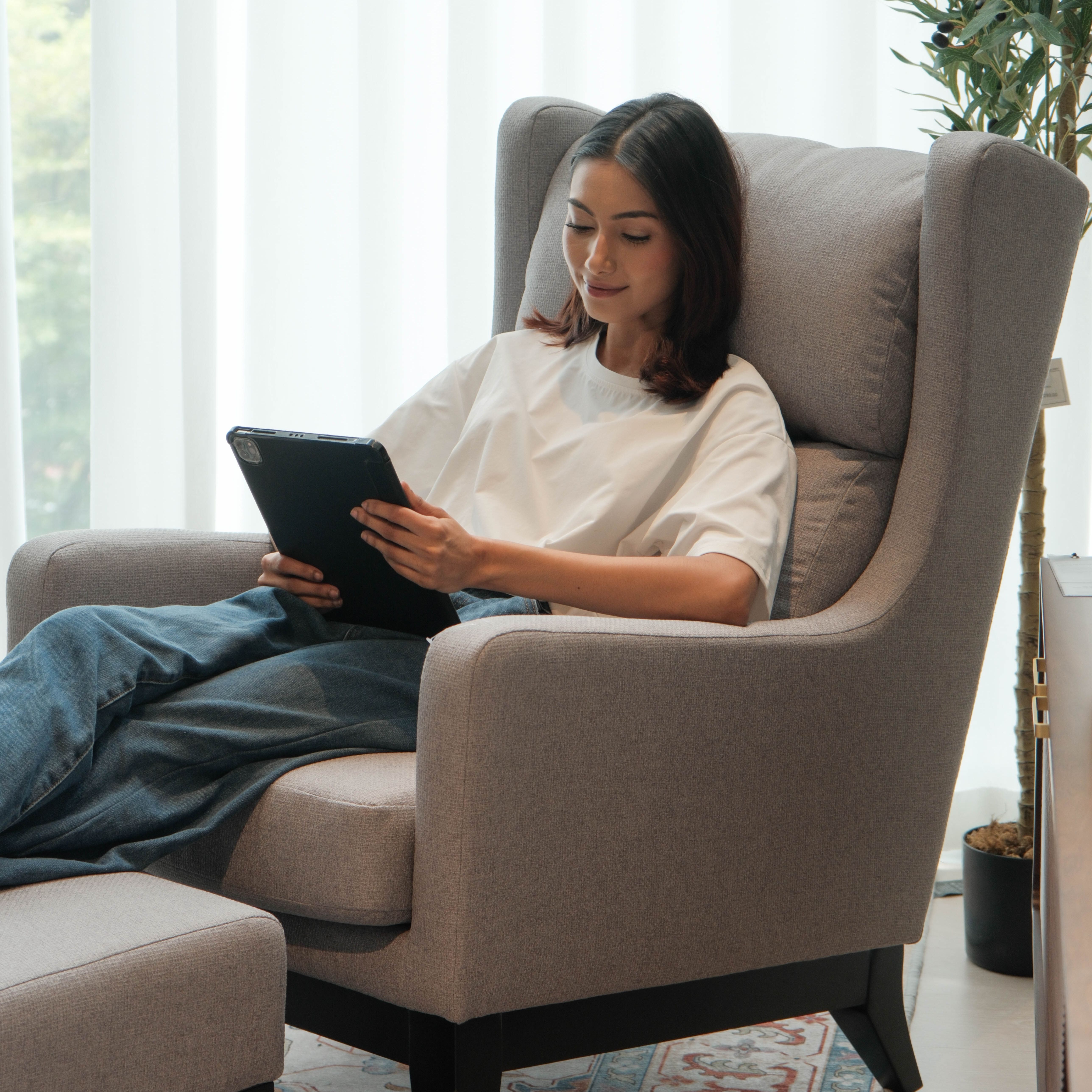 Frida Light Grey Lounge Chair