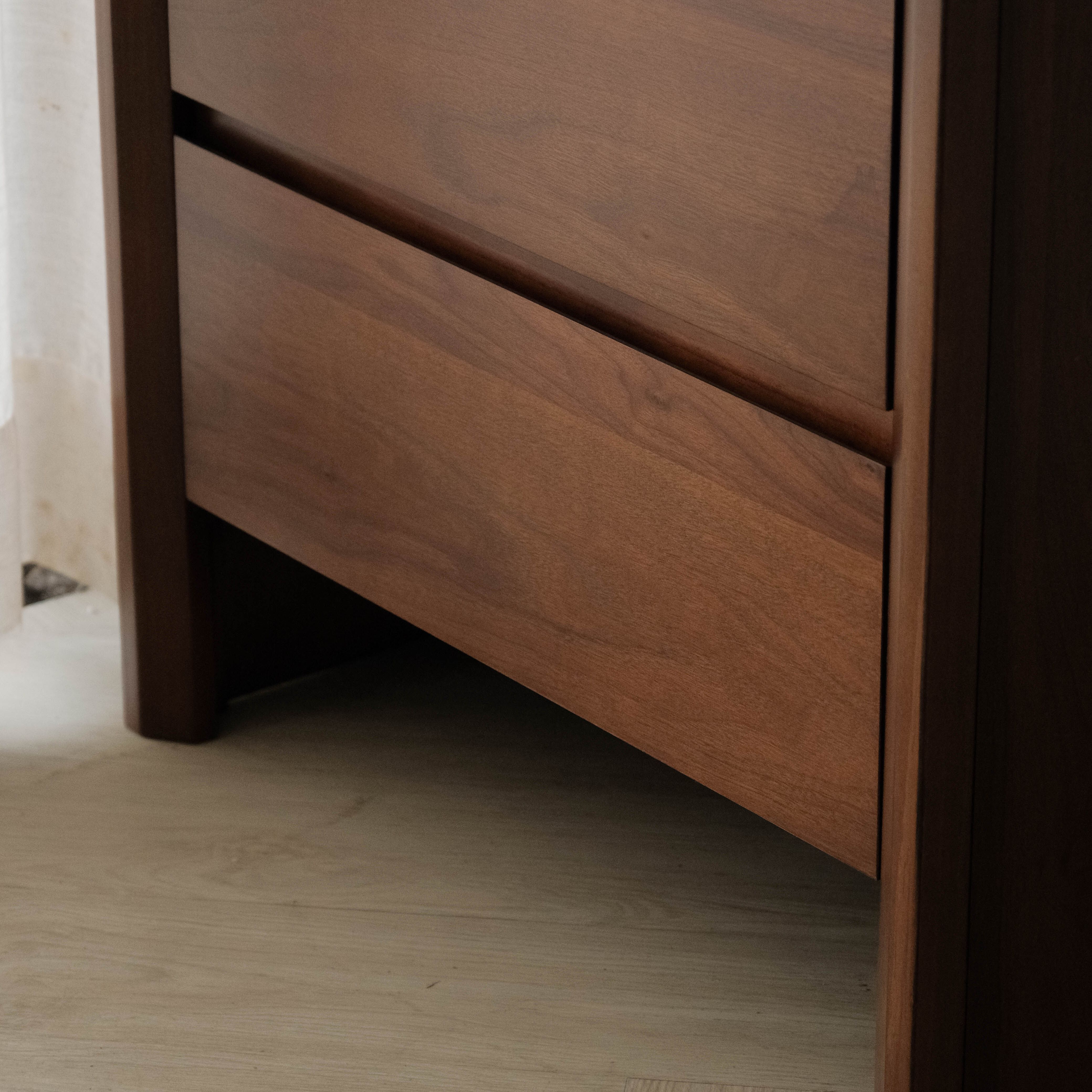 Kirana Bedside Table