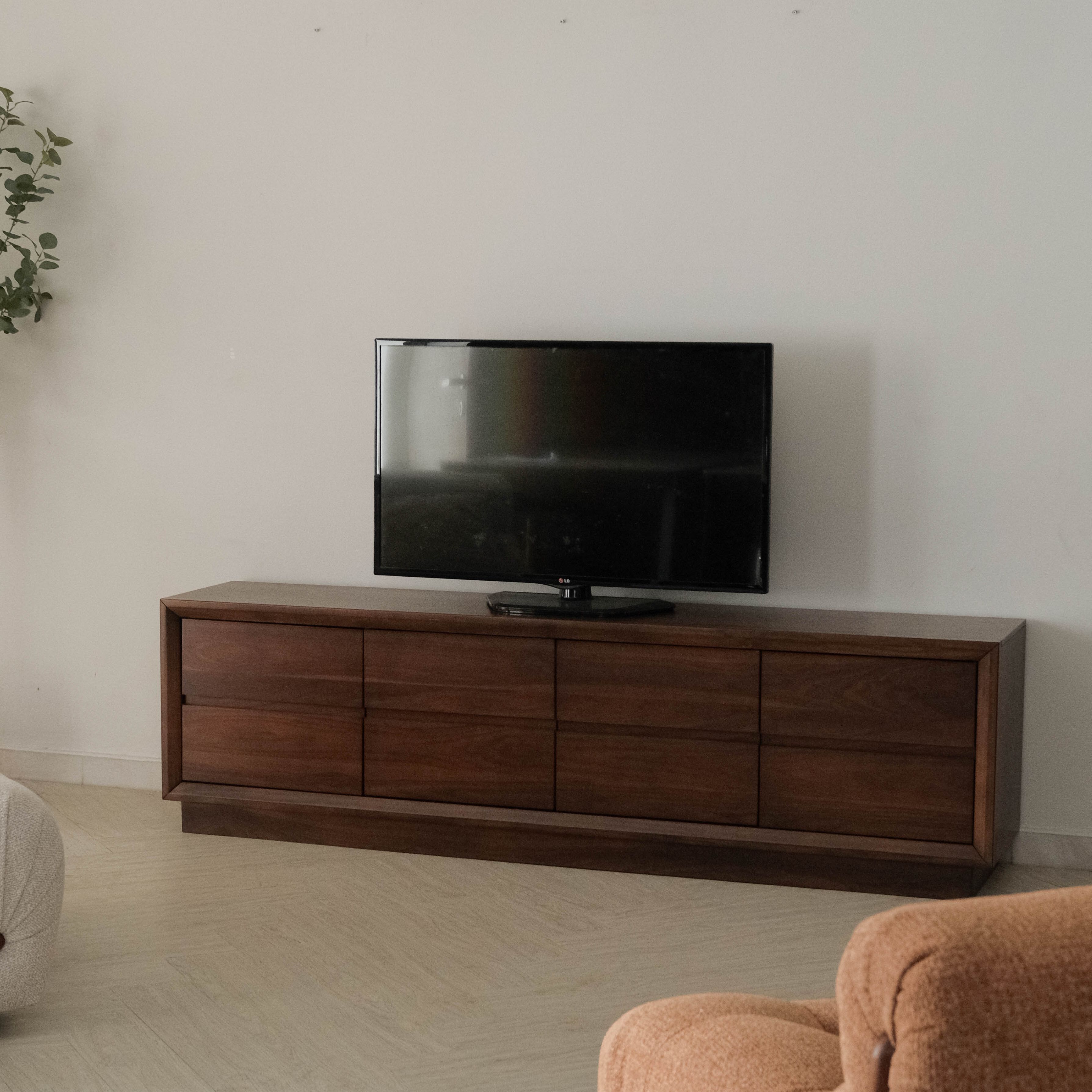 Kirana TV Cabinet
