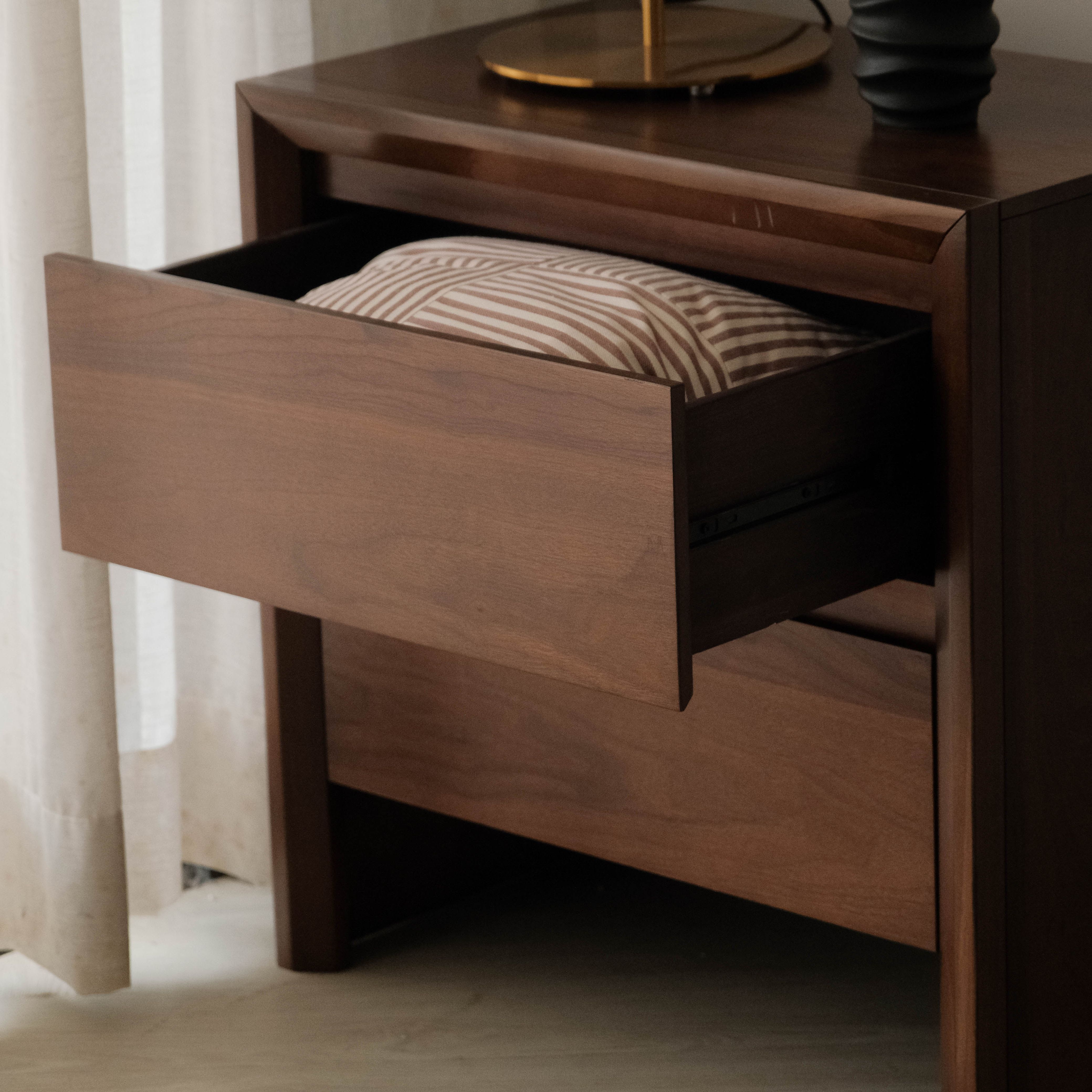 Kirana Bedside Table