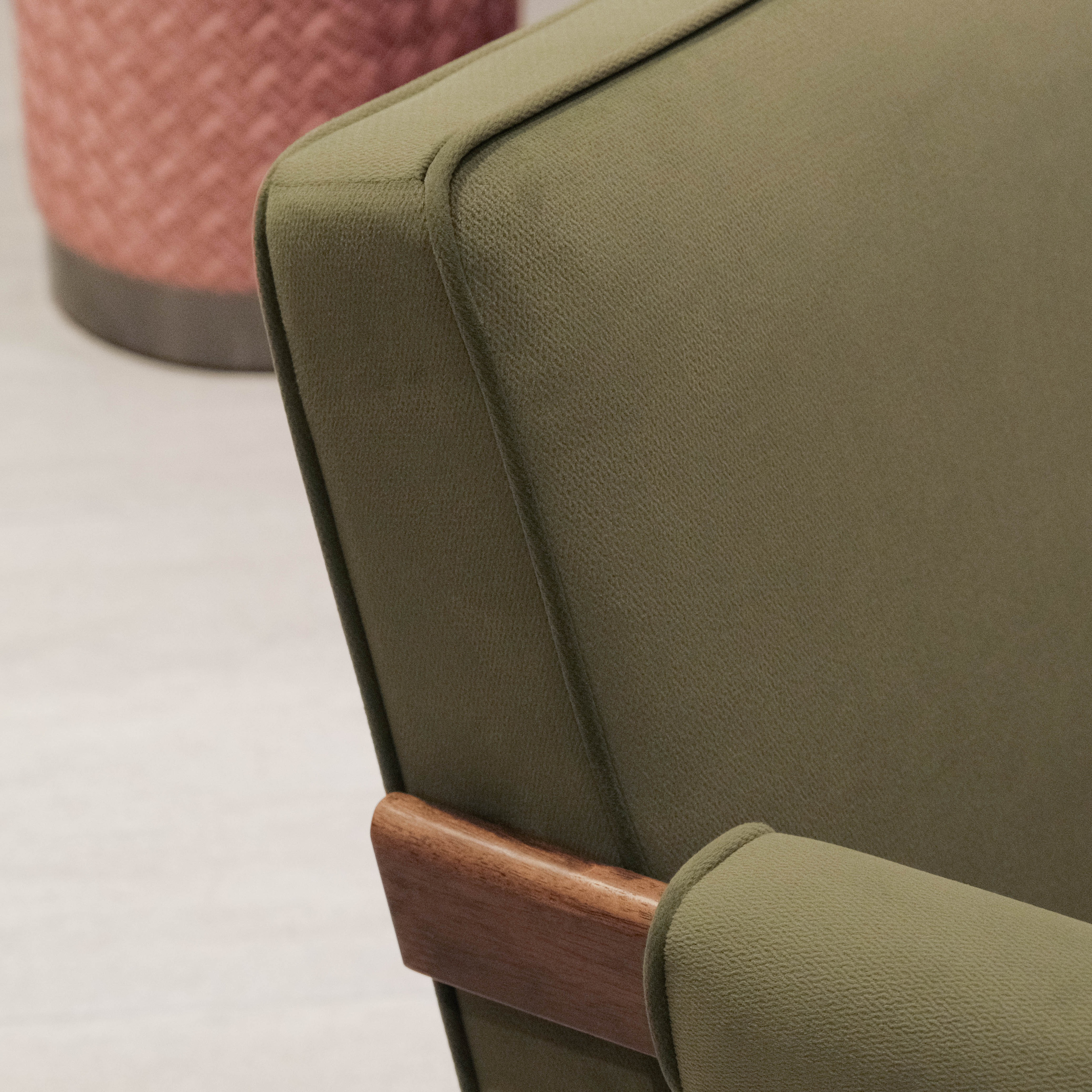 Joelle Retro Green Lounge Chair