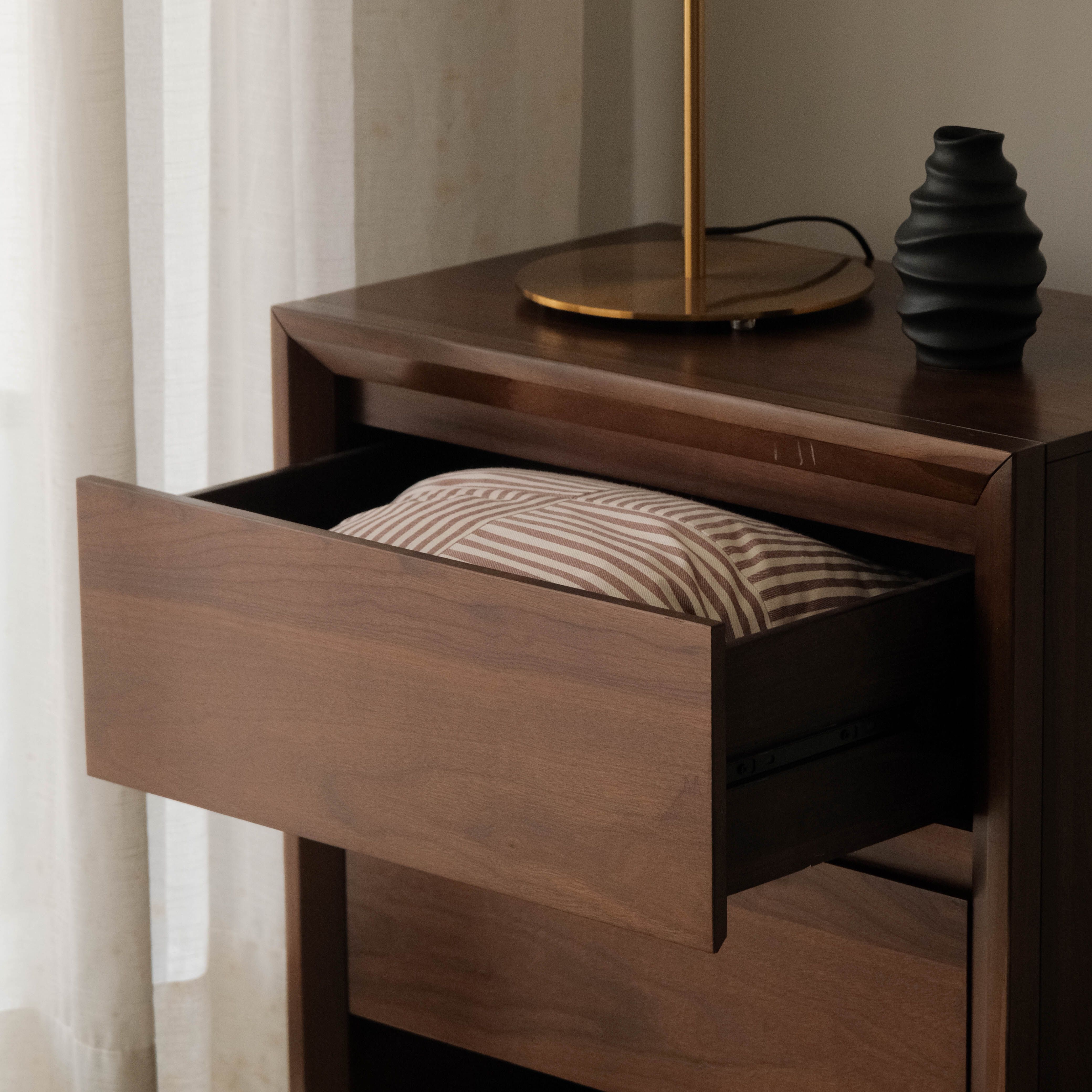 Kirana Bedside Table