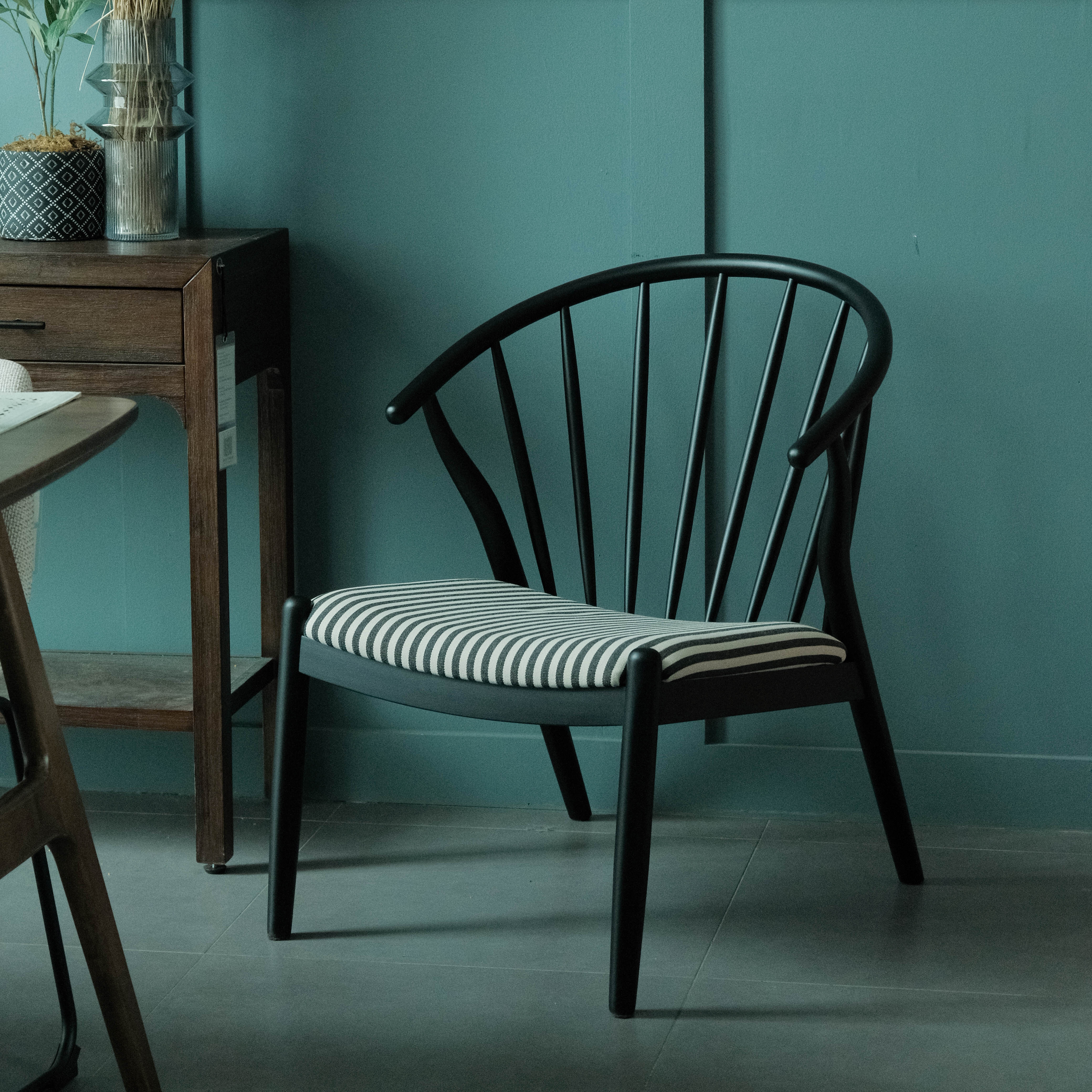Quinn Ebony Lounge Chair Stripes