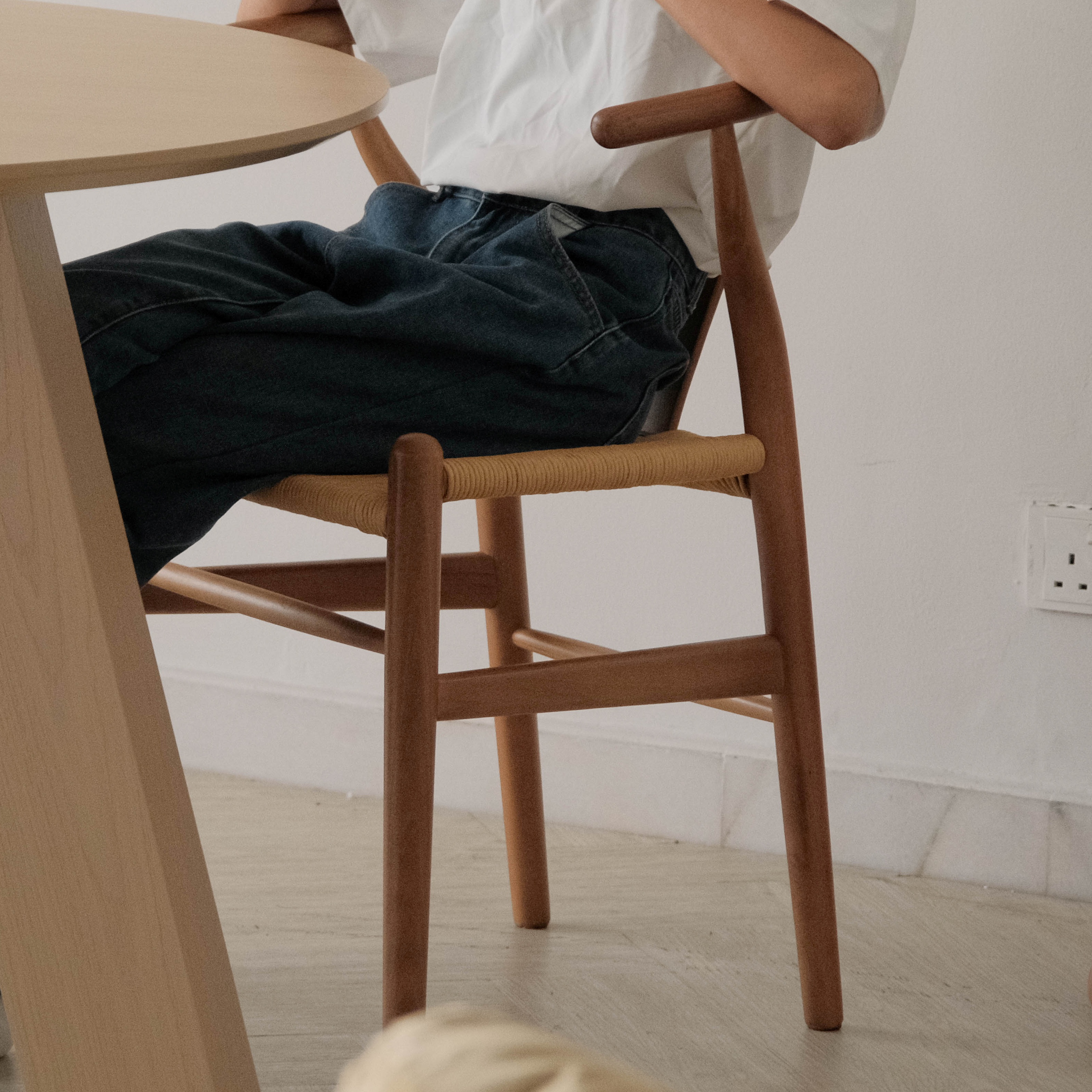 Replica Wishbone Chair - Brown & Natural