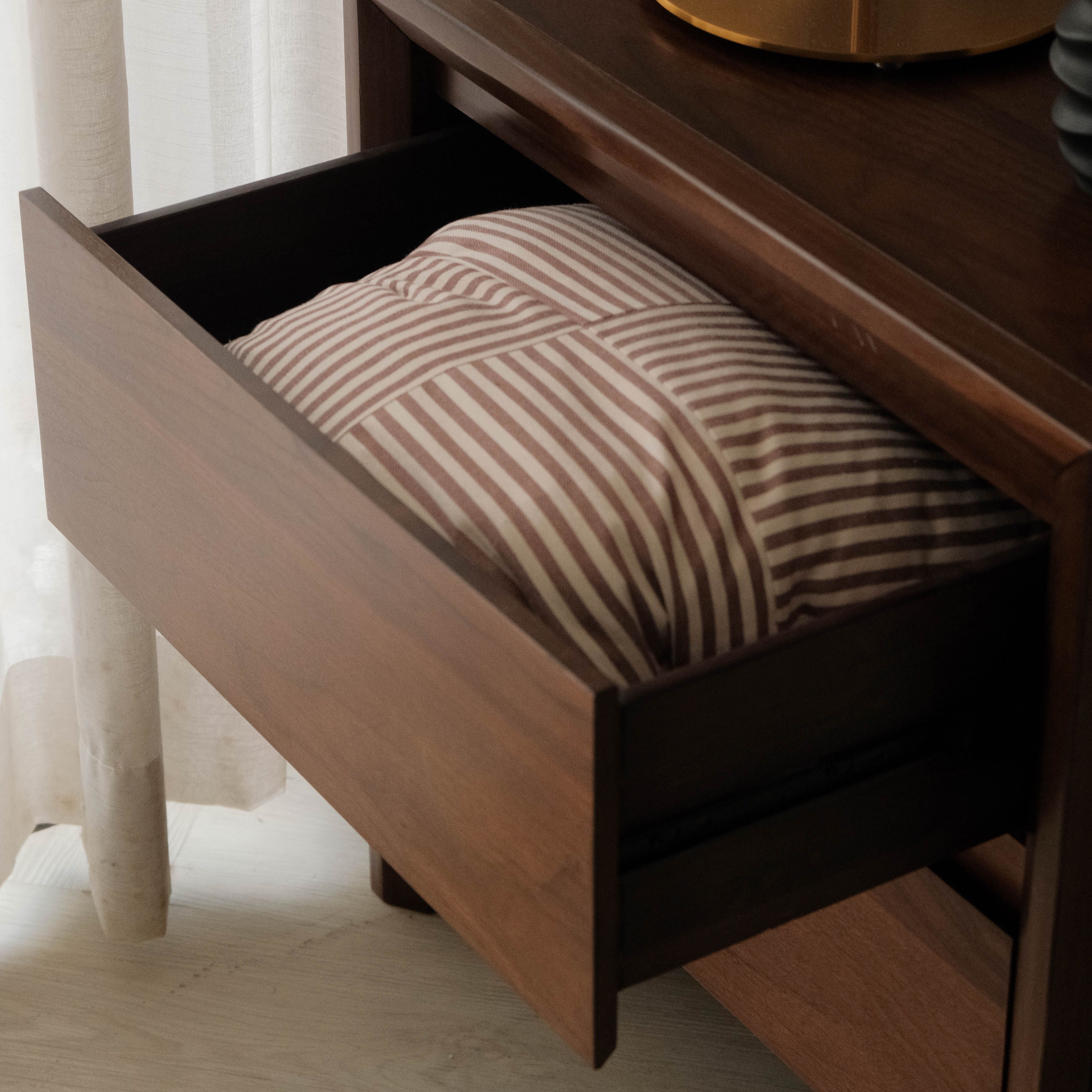 Kirana Bedside Table