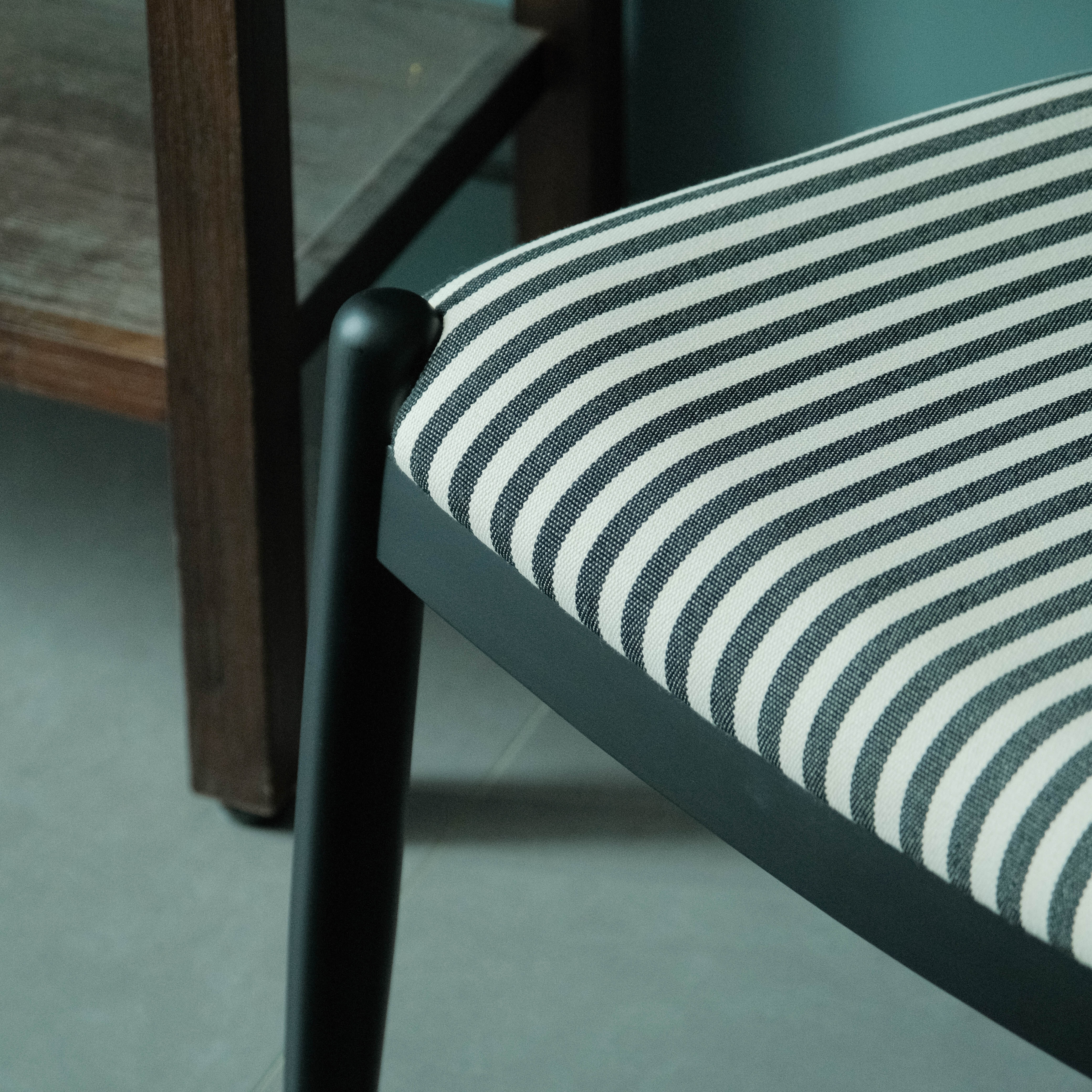 Quinn Ebony Lounge Chair Stripes