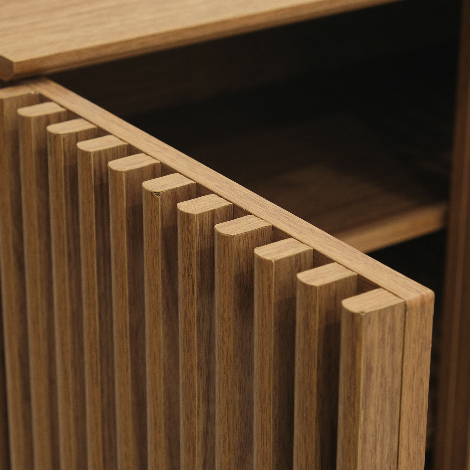 Linear Summer Oak 2 Doors Cabinet