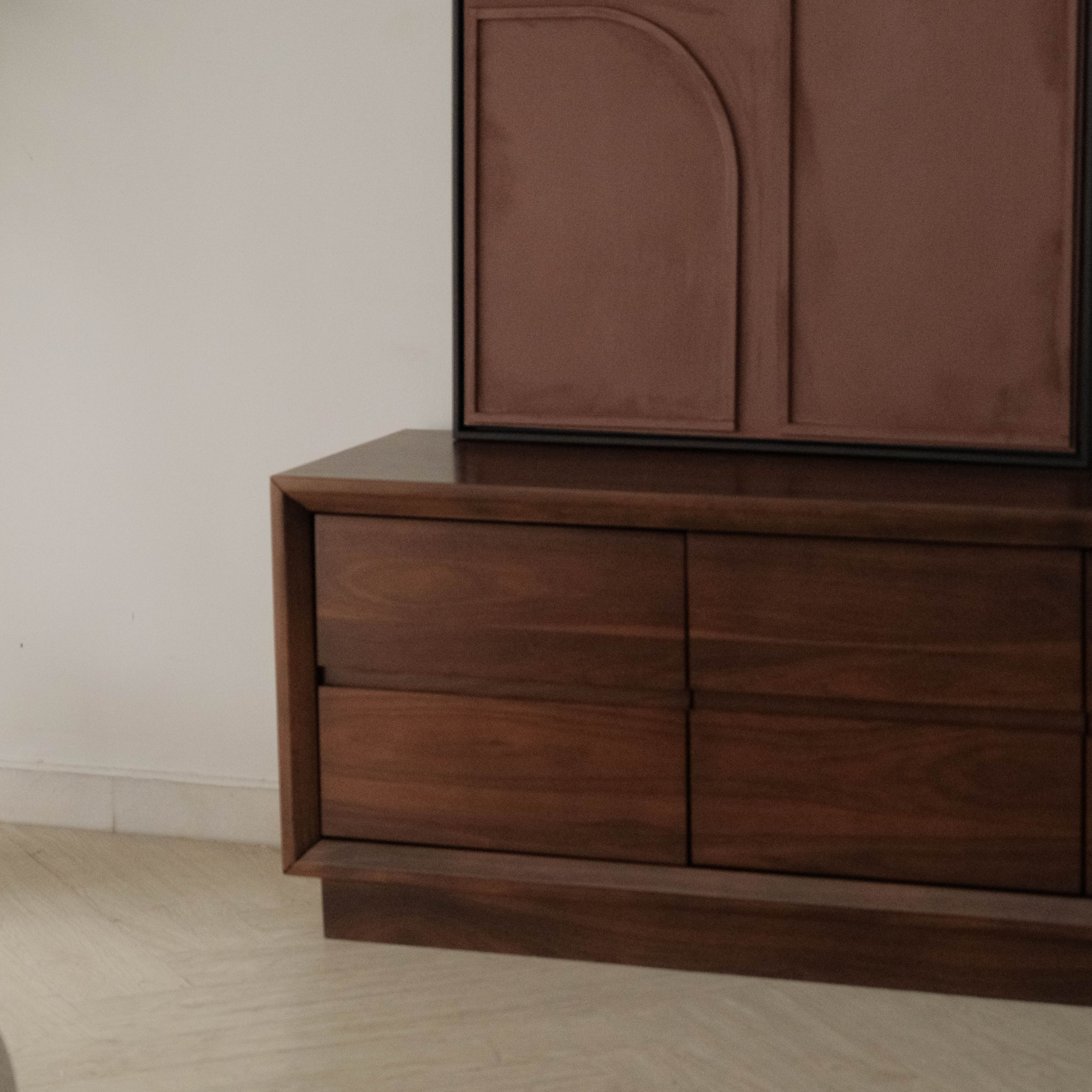 Kirana TV Cabinet