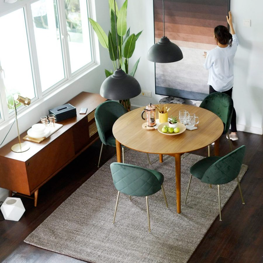 Round Dining Table
